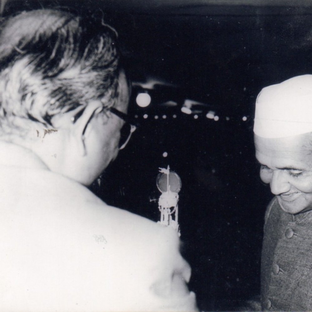 Our College Principal Gopalakrishna Adiga welcoming Prime Minister Lal Bahadhur Shastry